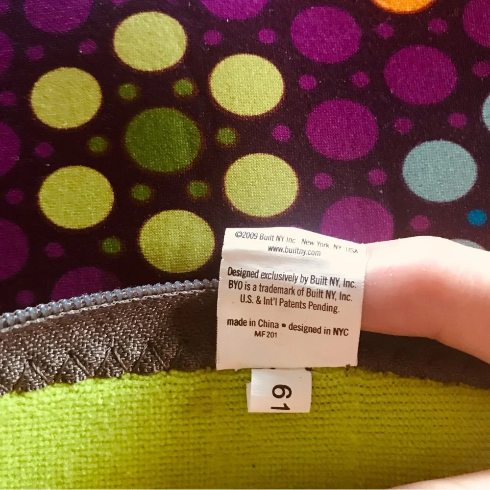 “Byo” Computer Sleeve Zip Close Lime Green Interior Center Crease 2 Tiny Stains